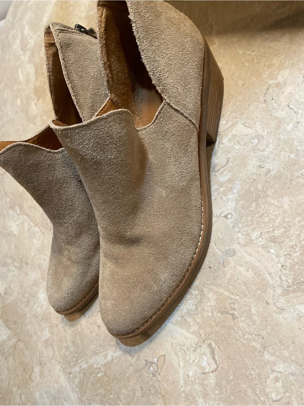 Lucky Brand  Women’s Beige Suede Ankle  Boots